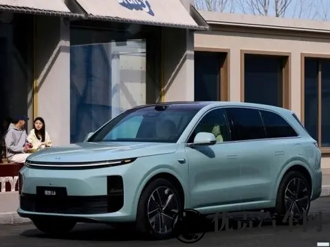 家用新能源SUV推荐？3款大五座黑马，红旗HS6续航封神！-3