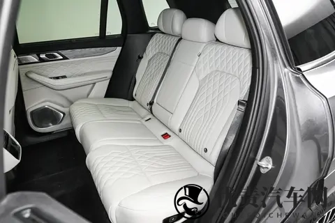 预算25万,买豪华中大型SUV,为什么很多人都推荐领克09?-2