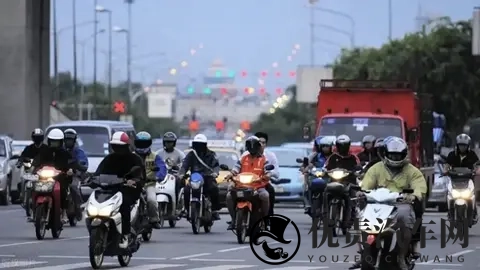 摩托车13年强制报废:你的车还能骑几年?网友4大理由怒怼-3