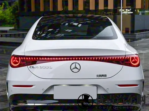 奔驰纯电轿车249万起,续航866km+800V快充,不比特斯拉香?-1