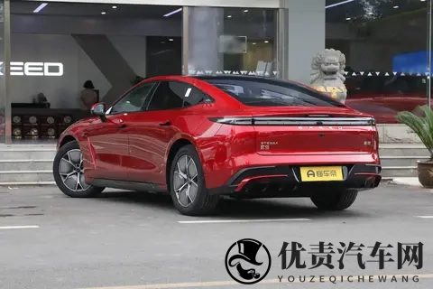 15万级买C级车，续航1645km，这台国产新能源车可以看看-2