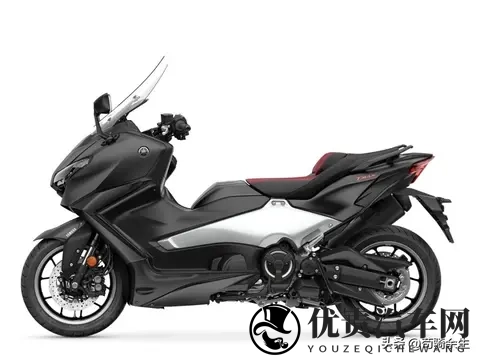 25年经典不改动力!TMAX纪念版靠红椅黑标吸睛,仅售一年争议大?-2