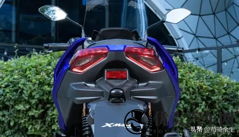 2026款XMAX125焕新：13L油箱+24L油耗，通勤踏板实用派代表！-2