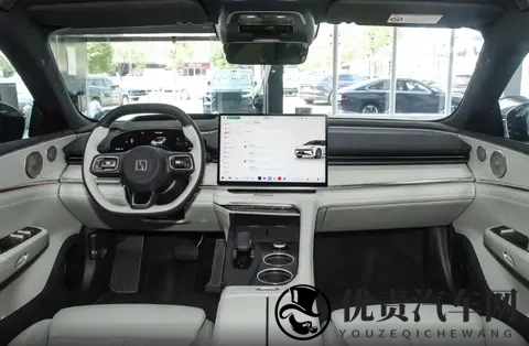 26款ZEEKR 001：在熟悉与新鲜之间，寻找属于自己的节奏-2