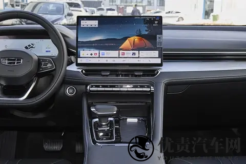 吉利星瑞再升级，20T+8AT，油耗低至715L，家用真香-3