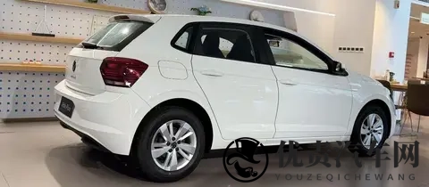 曾经的小车之王沦落至此?Polo的体面,只剩CarPlay在苦苦支撑-1