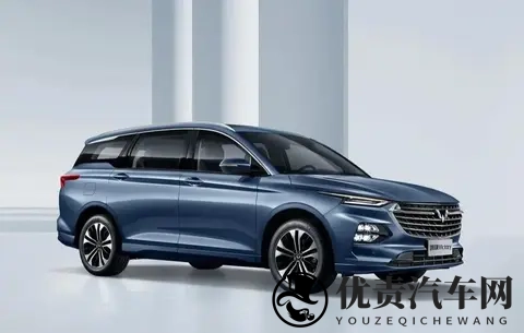 家里人口多,五座SUV不如六座MPV有性价比,这两款省油省心空间大-1