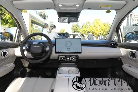 电池租用购车价499万起，外观小巧精致，广汽埃安UT super上市！-3