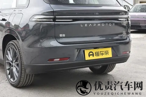 年底买车不踩坑 13万级中型SUV选车指南 这款全球爆款竟藏越级惊喜-3