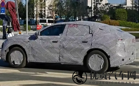 能否复制轿车的成功？小鹏MONA SUV谍照曝光，紧凑型轿跑SUV-1