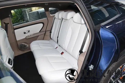 新款吉利银河星舰7 EM-i正式上市 958万元起售-1