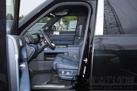 科技赋能的全能座驾：方程豹钛7 190KM四驱Ultra版深度体验!-2