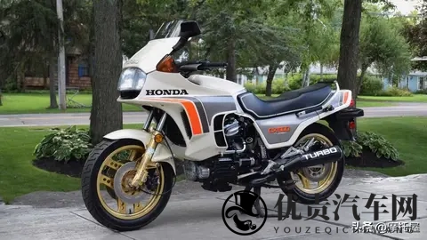 本田抗衡川崎H2？V型3缸？还要电子增压？本田想干什么？-1