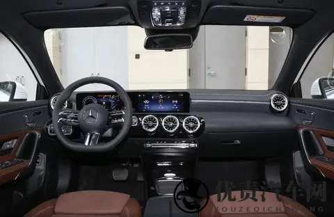 奔驰A级选购指南！请放弃25万的A180L丐版，多花244万上A200L吧-1