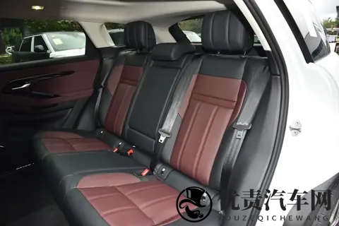 2026 款揽胜极光 L 配置解析:SE 与 HSE 版 46 万差价,值不值得花?-2