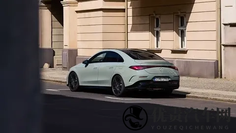 奔驰CLA欧洲也正式开卖了,不同的是,可加油,可充电?-2