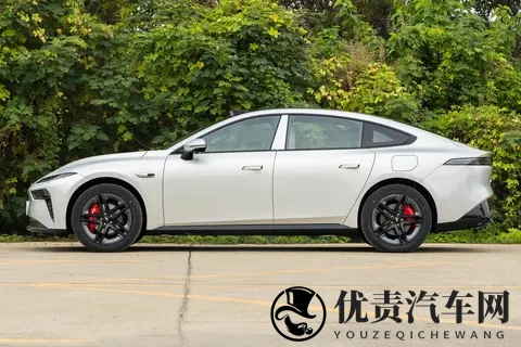 15万级轿跑新标杆:东风奕派eπ007+纯电650 Ultra+激光雷达版测评-2