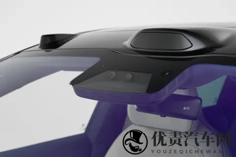 挑战BBA!长53米+4座,配线控转向、后轮转向和全主动悬架-1