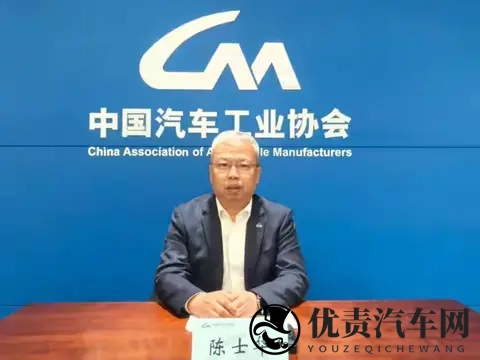 燃油车“失宠”VS新能源“狂飙”：中国汽车出口新变局-1