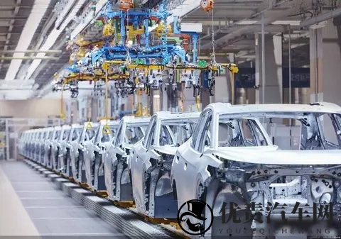 中国车在俄卖爆了,锈得快让人傻眼,车企慌了开始补课-2