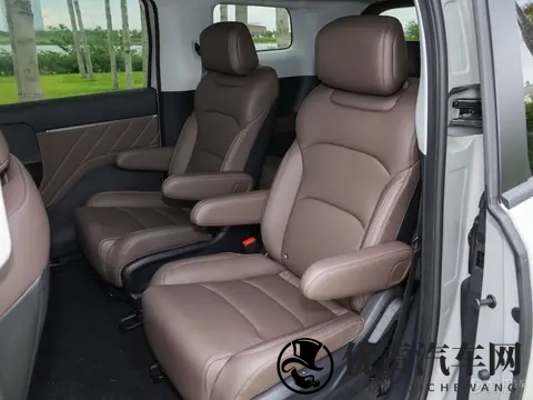 售730万起 五菱星光730上市 燃油_插混_纯电动力 七座大MPV-2