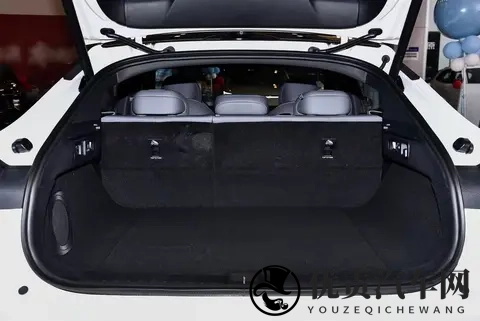 想买13万级纯电轿车,不一定看小鹏M03,刚上市的长安启源A06更强-1