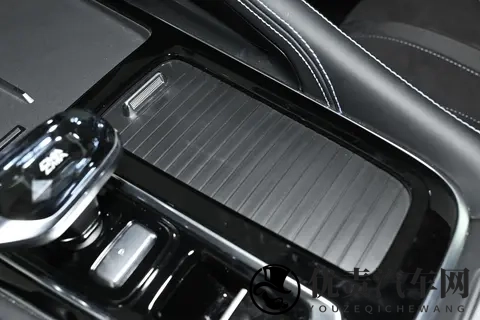 星瑞全新东方曜:10万级家轿,销量67万,凭啥这么火?看完就明白-1