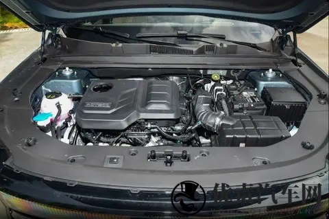 试驾捷途X70L，9万多买中型SUV，全家出行都满意-2