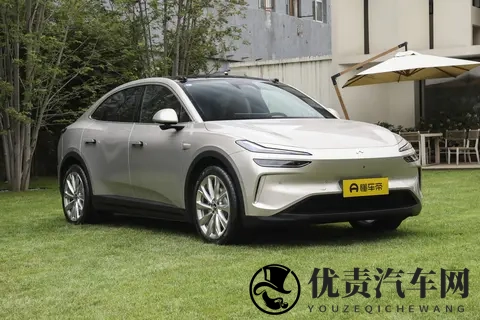 25万内真能买到707km续航的中型电车？乐道L60长续航四驱版值不值-2