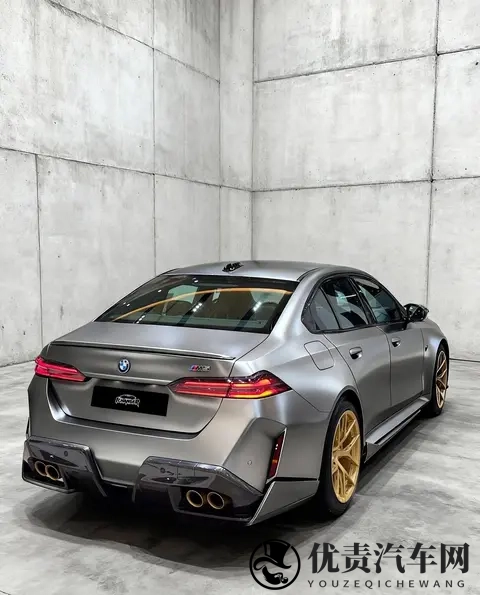 新一代宝马M5值得买吗？先搞懂4个问题，再决定是不是你的菜-1