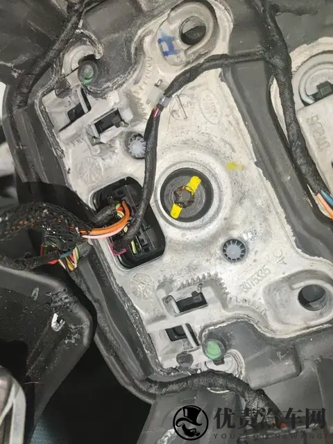 路虎揽胜:2016款加长版,V6动力,45万多拿下!-1