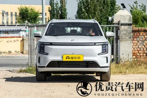 这款SUV真懂家用!双冰箱+32变电动7座,续航1700km,值得一看-1