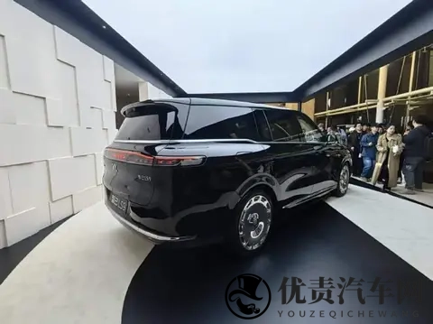 售3228万元起 智己LS9正式上市-1