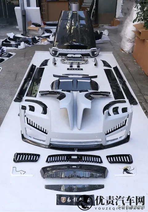 劳斯莱斯库里南改装Mansory包围前杠后杠机盖叶子板轮眉顶翼尾翼-1