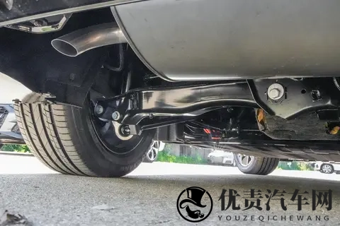 深度体验,为何东风奕派eπ007+让我对15万级轿车有了新认知?-1