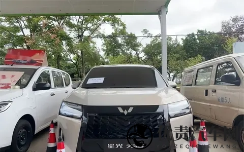 比奥德赛还长!五菱星光730静态体验:15万市场唯一中型MPV-1