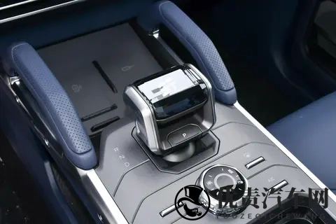 方盒子也能 “全能打”？捷途山海 T2 重新定义出行方式-3