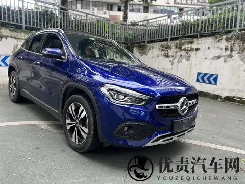 12万多拿下蓝色奔驰GLA，2020年一手车代步香不香？-1