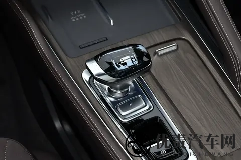 吉利星越L优惠18万，四驱+20T，实力家用SUV-1