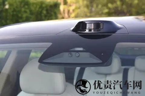 1329万开出超跑驾控感？深蓝L06让极致驾控触手可及-1