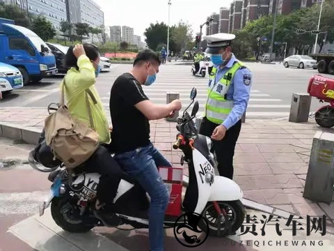 电动车交规： 电动车上路要持有“2牌3证”，还要满足“3个条件”-1