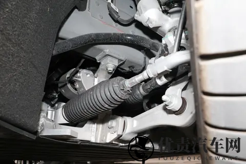 蔚来ET9 2025款 102kWh签名版：行政旗舰的科技新诠释-1