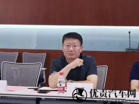 朱华荣卸任董事长!长安福特换帅-1