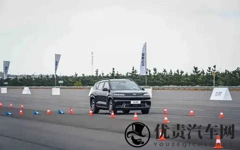 北京现代EO羿欧:1198万起的靠谱纯电SUV,到底值不值得买?-2