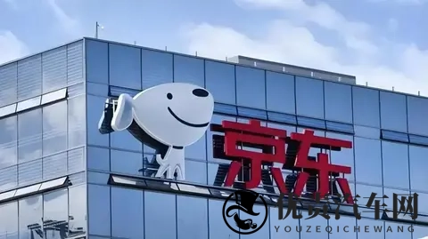 这一次,荣威让车机做了回“活人”-1