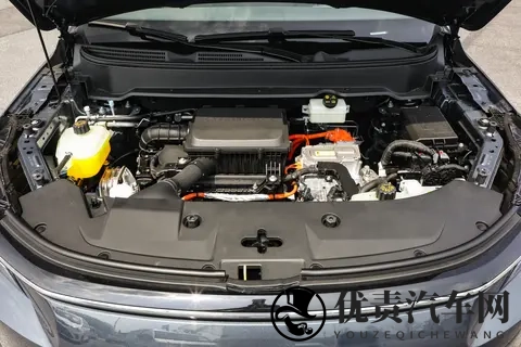 当“选择困难症”遇到一位“价值重塑者”蓝电E5 PLUS正式开启预售-1