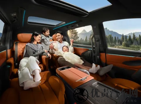 传祺M8向往宗师来了!全球首创后风窗气囊,Momenta智驾+激光雷达-1