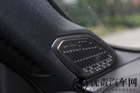 10万级的西装暴徒：15T_20T动力可选！领克03这次玩真的！-1