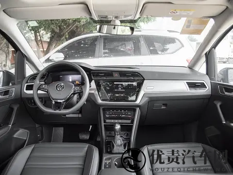 家里人口多,五座SUV不如六座MPV有性价比,这两款省油省心空间大-2