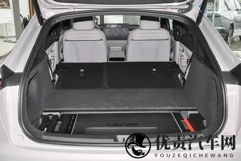 试驾乐道 L60:能躺平能放电,家庭出行痛点全拿捏!-3